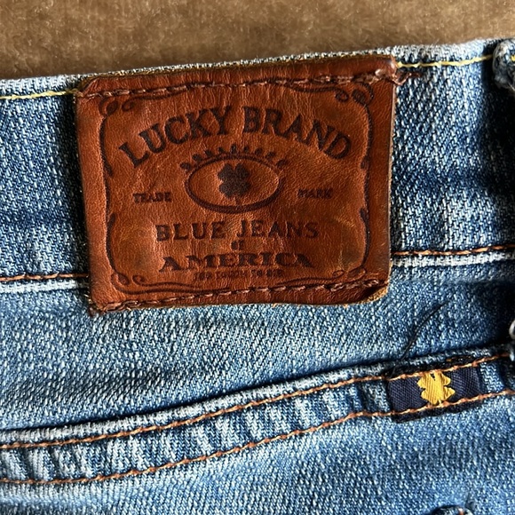 Lucky 4/27 - Picture 4 of 4